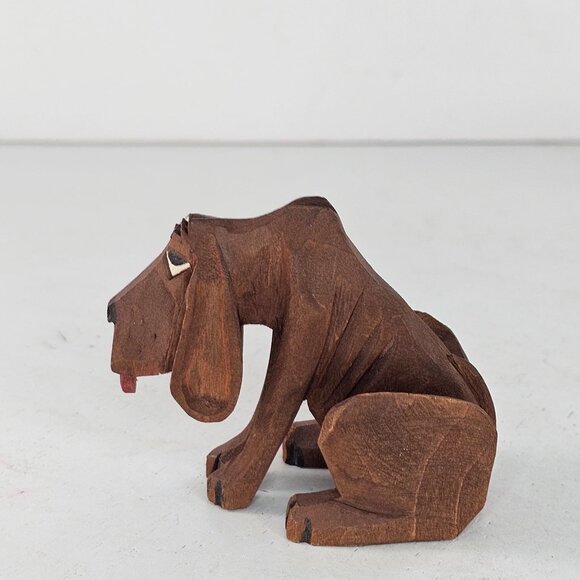 Hand-Carved Wooden Bloodhound Hound Dog Figurine Whiskers - Picture 2 of 8